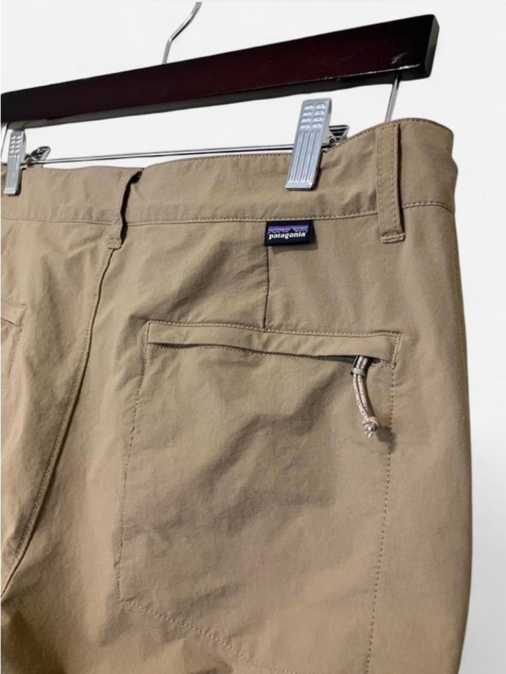 Patagonia Men's Tan Hybrid Shorts with Zip Pocket Adjustable Waist Size 33